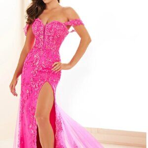 Ellie Wilde - EW34007 - Size 0 - Pink  Prom Dress